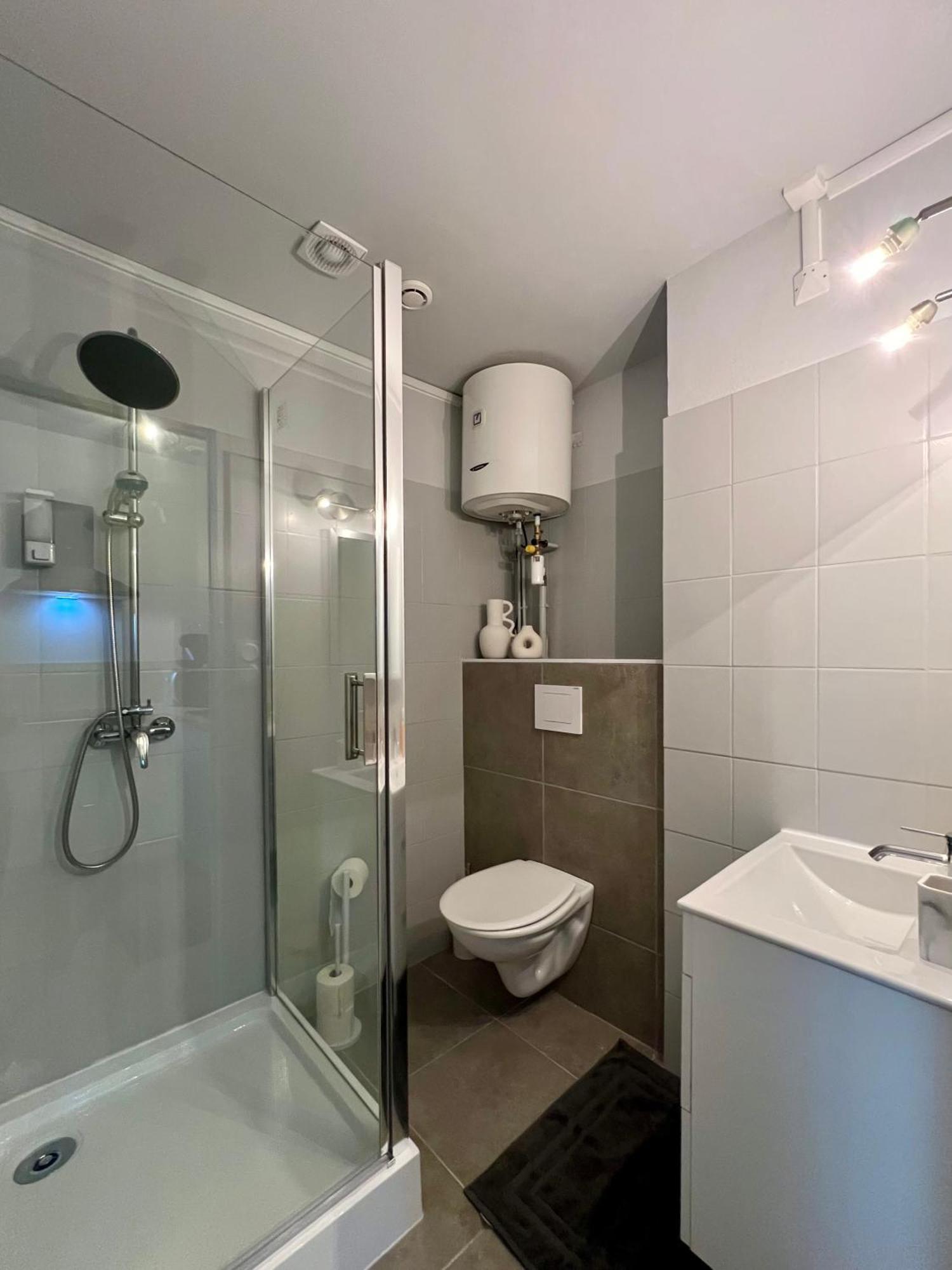 Petit Capucin Apartment Каркасон Екстериор снимка